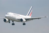 F-GUGI @ LFRB - Airbus A318-111, Short approach rwy 25L, Brest-Bretagne Airport (LFRB-BES) - by Yves-Q