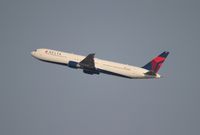 N829MH @ DTW - Delta 767-400