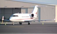 N877H @ ORL - Challenger 604 - by Florida Metal