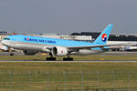 HL8005 @ VIE - Korean Air Cargo - by Joker767