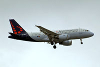 OO-SSV @ EGLL - Airbus A319-111 [2196] (Brussels Airlines) Home~G 12/06/2013. On approach 27L. - by Ray Barber