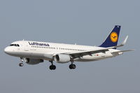 D-AIUE @ LMML - A320 D-AIUE Lufthansa - by Raymond Zammit