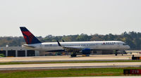N669DN @ KATL - Landing Atlanta - by Ronald Barker
