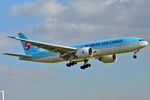 HL8226 @ EGLL - On short finals at LHR - by Robert Kearney