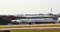 N941DL @ KATL - Landing Atlanta - by Ronald Barker