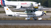 EC-IUD @ LEVT - Taxiing to stand. - by Santi2