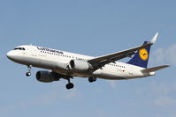 D-AIUK @ LMML - A320 D-AIUK Lufthansa - by Raymond Zammit