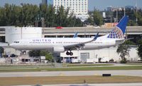 N17229 @ FLL - United - by Florida Metal