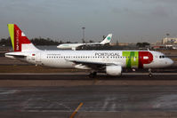 CS-TNN @ LPPT - Taxiing - by micka2b