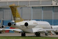 N689WM @ LFPB - Bombardier BD-700-1A11 Global 5000, Parking area, Paris-Le Bourget airport (LFPB-LBG) - by Yves-Q