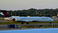 N936DN @ KATL - taxi Atlanta - by Ronald Barker