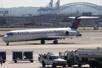 N922DL @ KEWR - Taxiing - by micka2b