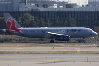 N605JB @ KEWR - Taxiing - by micka2b