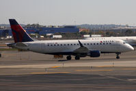 N637CZ @ KEWR - Taxiing - by micka2b