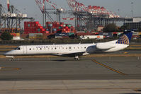 N14993 @ KEWR - Taxiing - by micka2b