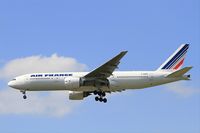 F-GSPP @ LFPG - Boeing 777-228 (ER), Short approach rwy 27R, Paris-Roissy Charles De Gaulle airport (LFPG-CDG) - by Yves-Q
