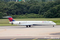 N904DL @ KTPA - Delta Flight 950 (N904DL) arrives at Tampa International Airport following flight from Hartsfield-Jackson Atlanta International Airport - by Donten Photography