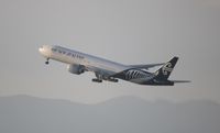 ZK-OKR @ LAX - Air New Zealand - by Florida Metal