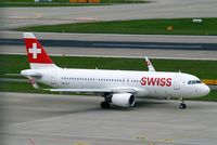 HB-JLT @ LSZH - Airbus A320-214(SL) [5518] (Swiss International Air Lines) Zurich~HB 31/08/2014 - by Ray Barber