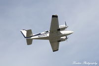 N25612 @ KSRQ - Beechcraft Baron (N25612) departs Sarasota-Bradenton International Airport enroute to Auburn-Opelika Airport - by Donten Photography