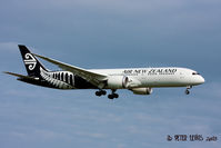 ZK-NZF @ NZAA - Air New Zealand Ltd., Auckland - by Peter Lewis