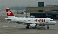 HB-IPT @ LSZH - Swiss, seen here on the way to the gate at Zürich-Kloten(LSZH) - by A. Gendorf
