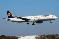 D-AIDG @ EDDH - Lufthansa (DLH/LH) - by CityAirportFan