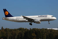 D-AIZN @ EDDH - Lufthansa (DLH/LH) - by CityAirportFan