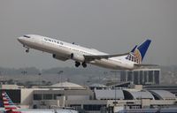 N63820 @ LAX - United - by Florida Metal