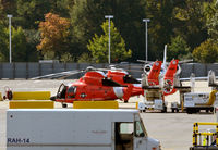 6590 @ KDCA - On the ramp National - by Ronald Barker