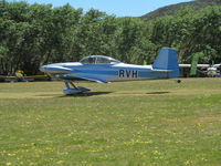 ZK-RVH @ NZRA - landing at raglan - by magnaman