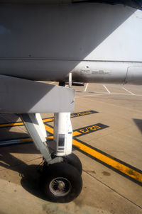 N367PH @ KIAD - Landing gear - by Ronald Barker