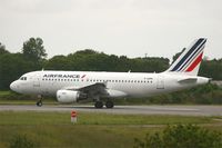 F-GRHI @ LFRB - Airbus A319-111, Lining up prior take off rwy 25L, Brest-Bretagne Airport (LFRB-BES) - by Yves-Q