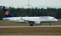 D-AIUM @ EDDF - Lufthansa, is here taxiing at Frankfurt Rhein/Main(EDDF) - by A. Gendorf