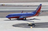 N271LV @ PHX - view from the parking - by olivier Cortot