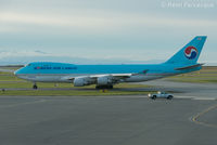 HL7600 @ CYVR - Taxiing for take-off, south runway. - by Remi Farvacque