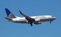 N23721 @ KBOS - United Airlines (UAL/UA) - by CityAirportFan