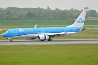 PH-BGA @ LOWW - KLM Boeing 737 with the new livery at VIE/LOWW - by Paul H