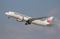 JA826J @ LAX - Japan Airlines