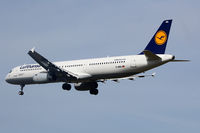 D-AIRA @ EDDV - Lufthansa (DLH/LH) - by CityAirportFan