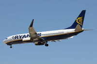 EI-ESV @ LMML - B737-800 EI-ESV Ryanair - by Raymond Zammit