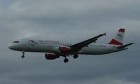 OE-LBC @ EGLL - Austrian Airlines (my Austrian ttl.), is here landing at London Heathrow(EGLL) - by A. Gendorf