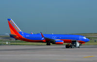 N8625A @ KDEN - Taxi Denver - by Ronald Barker