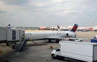 N936DL @ KATL - At the gate Atlanta - by Ronald Barker