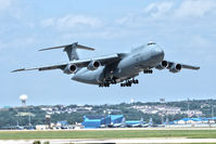 87-0027 @ NFW - C-5M departing NAS Fort Worth