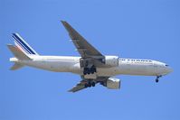 F-GSPJ @ LFPG - Boeing 777-228 (ER), Long approach rwy 08R, Roissy Charles De Gaulle Airport (LFPG-CDG) - by Yves-Q