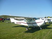 N42208 @ 40I - Cessna 182L - by Christian Maurer
