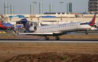N752SK @ LAX - United Express - by Florida Metal