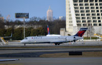 N949AT @ KATL - Landing Atlanta - by Ronald Barker