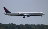 N831MH @ DTW - Delta - by Florida Metal